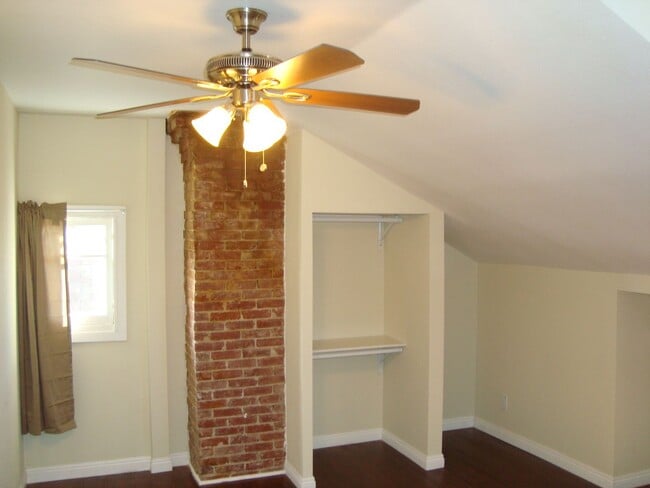 Building Photo - 1378-1380 W 30th Street