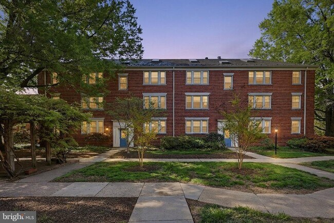 Building Photo - 525 Bashford Ln
