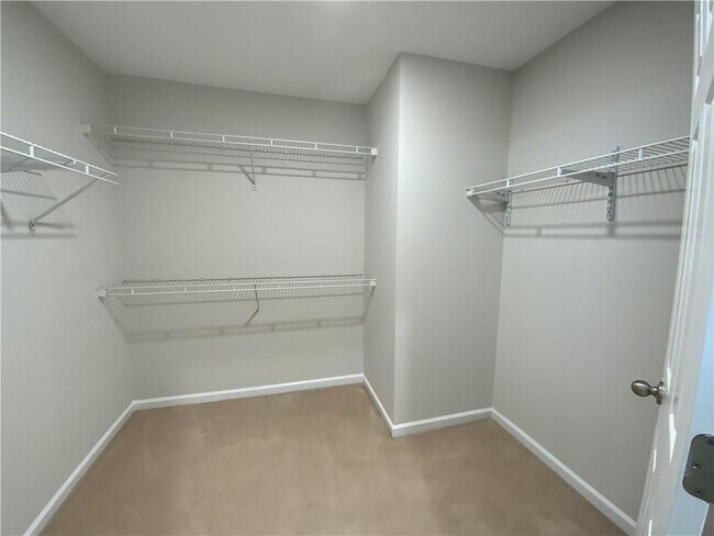 Building Photo - 795 Hedgewick Trail