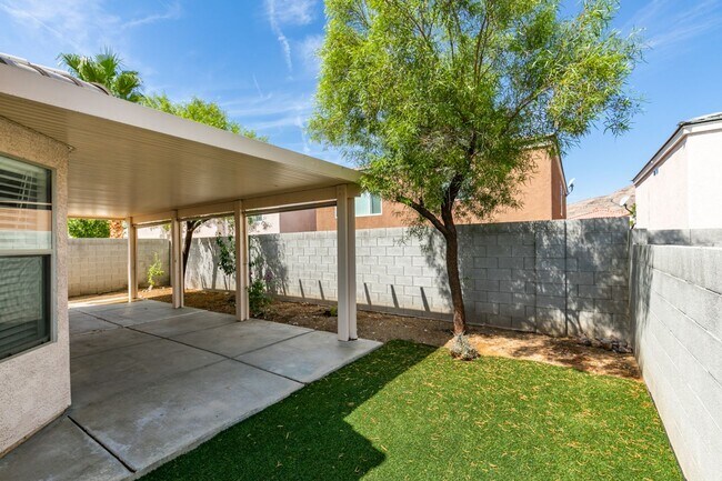 Building Photo - Beautiful 3 bedroom home near South Summerlin!