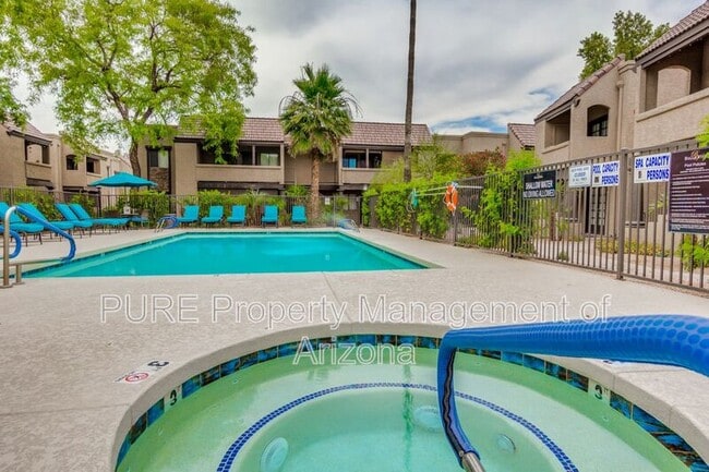 Building Photo - 5995 N 78th St