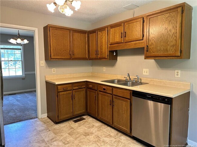 Building Photo - 2052 Windlock Dr