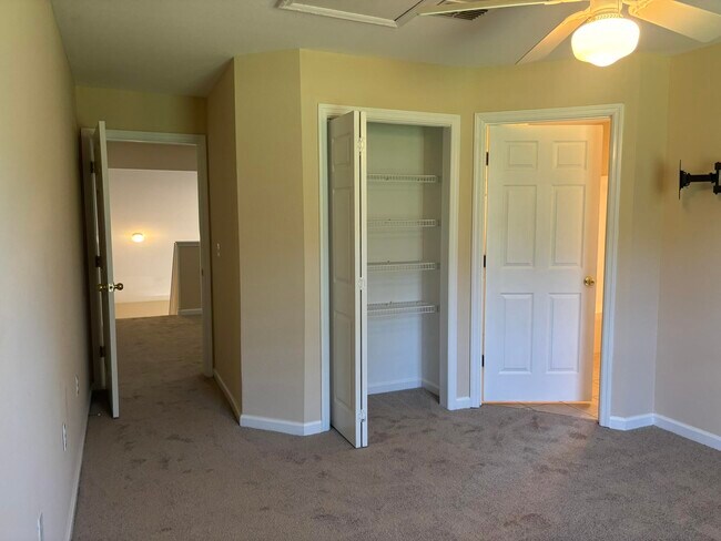 Building Photo - 4434 Gearhart Rd