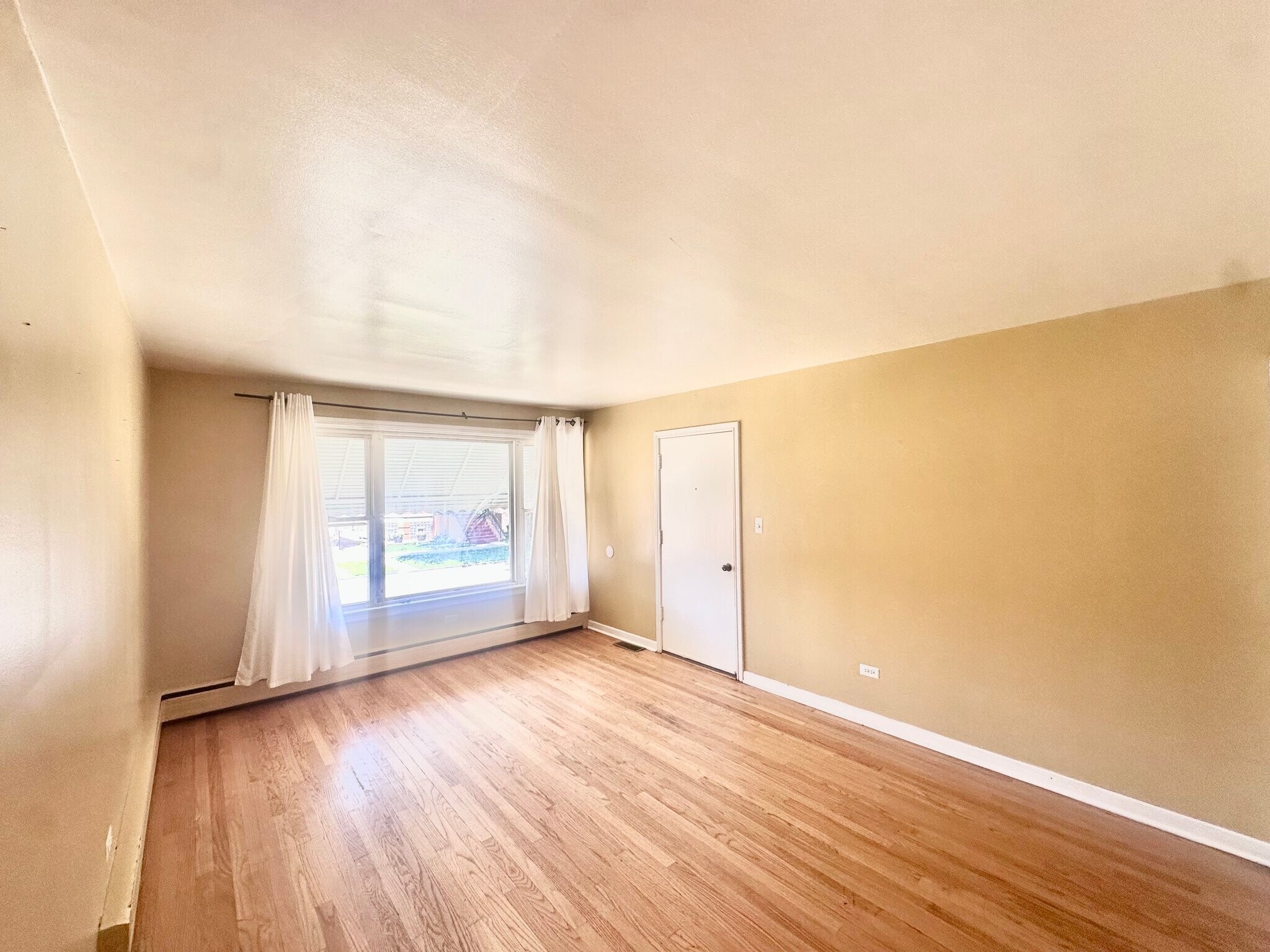 Building Photo - 2533 S 57th Ct
