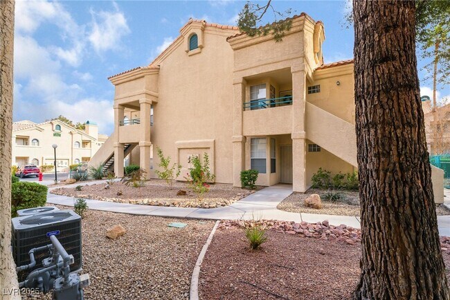 Building Photo - 2251 Wigwam Pkwy