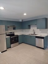 Building Photo - 12395 South Ln