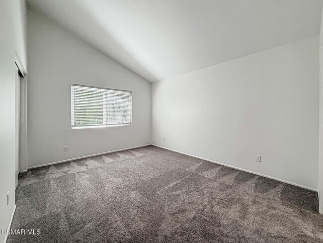 Building Photo - 3761 Patrick Henry Pl