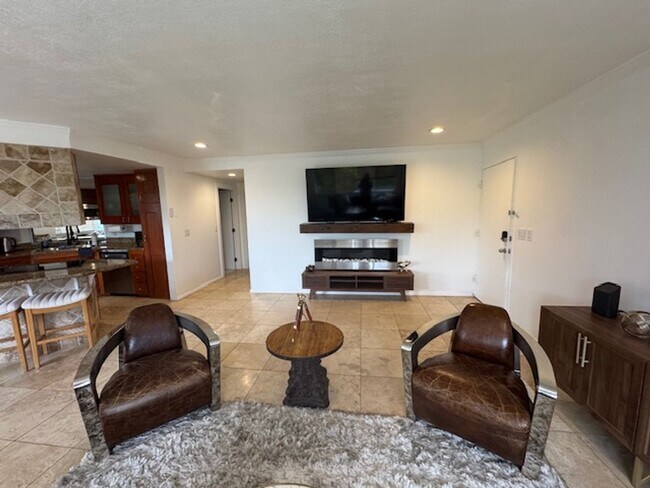 Primary Photo - Fully Furnished/Unfurnished Condo for Rent...