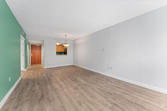 Building Photo - 1150 K St NW