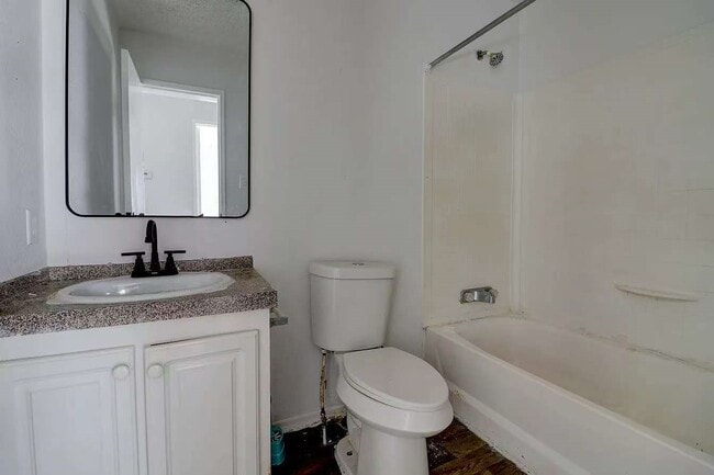 Building Photo - 11727 Greensbrook Forest Dr