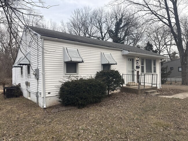 Building Photo - 223 Wiegel Dr