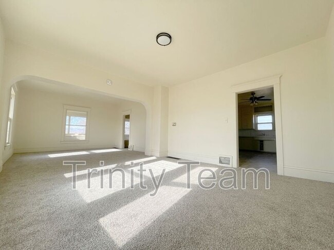 Building Photo - 6028 County Rd 3 1/4