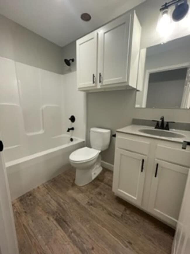 Building Photo - Italian Estates Property Management