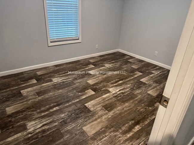 Building Photo - 2452 Ayerswood Dr