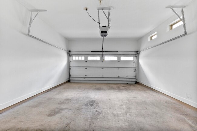 Building Photo - 3319 Bingham Manor Ln
