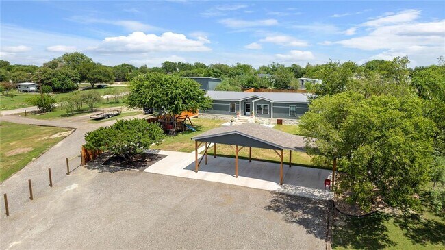 Building Photo - 201 Greenfield Rd