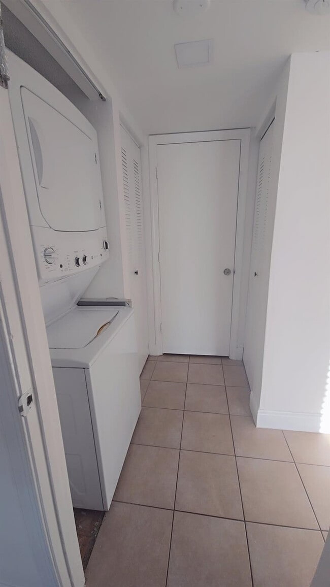 Building Photo - 3700 N 56th Ave