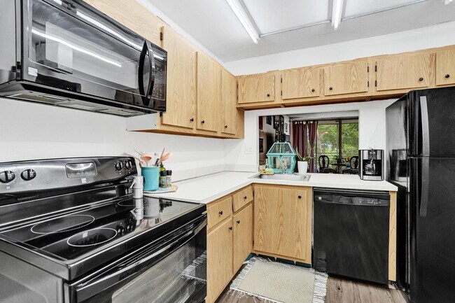 Building Photo - 9460 Tangerine Pl