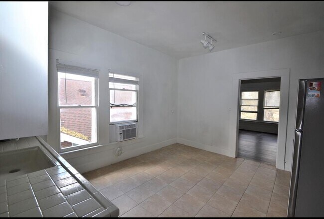 Building Photo - 1517 Bonnie Brae St