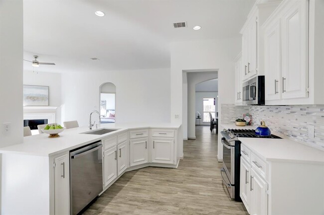 Building Photo - 26815 Lakeridge Park Ln