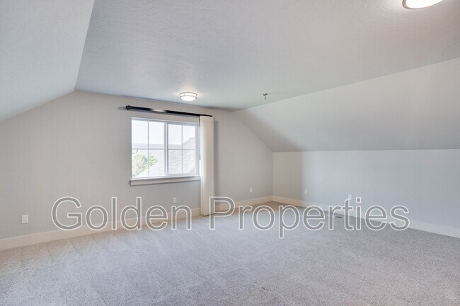 Building Photo - 1270 Tamarindo Ln