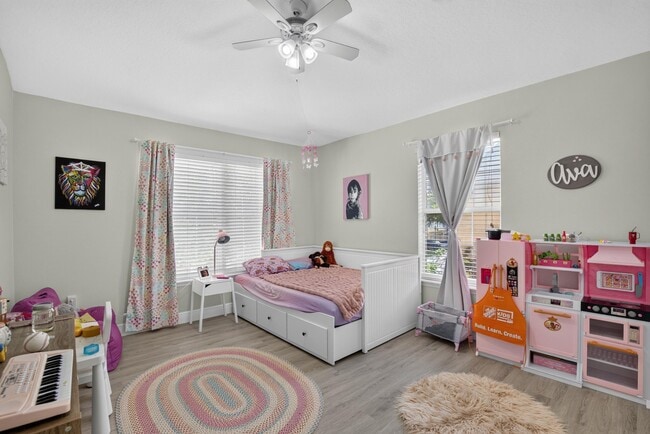 Building Photo - 6746 Breezy Palm Dr