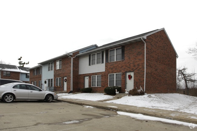 Primary Photo - Meadowrun Terrace Apartments