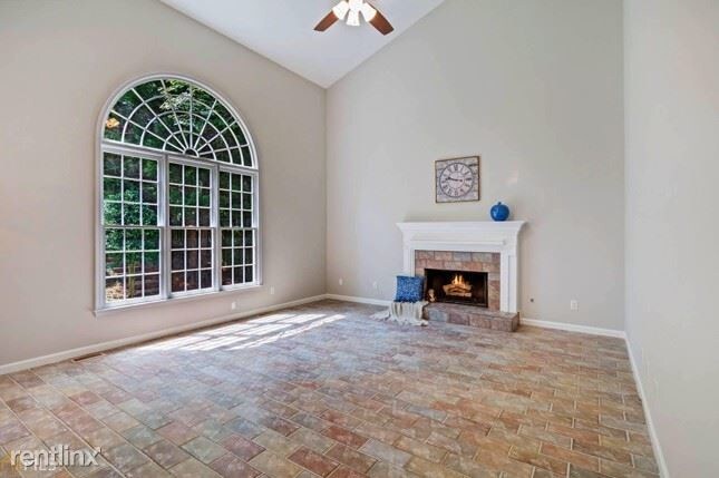 Building Photo - 5 br, 3 bath House - 5005 Brent Knoll Ln