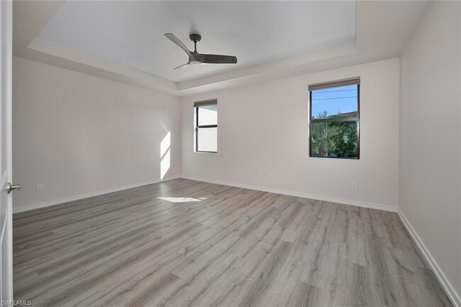 Building Photo - 13010 Pembroke Dr