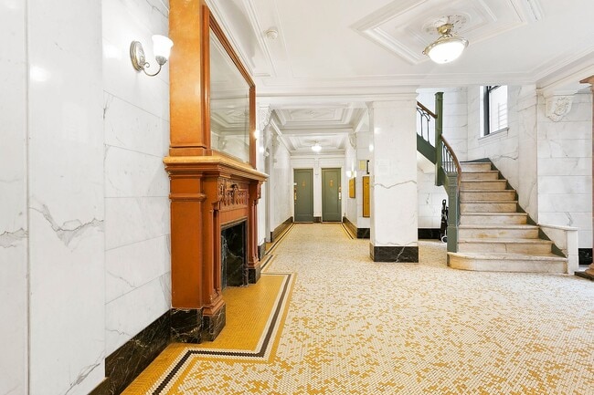 Building Photo - 15 Butler Pl