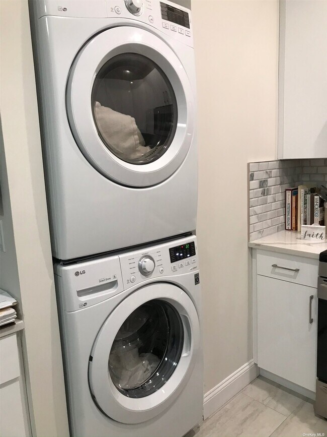 Building Photo - 3 Bryant Ave