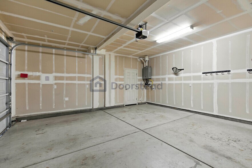 Building Photo - 4677 Lue Ln