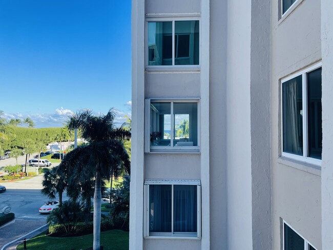 Building Photo - 2000 S Ocean Blvd