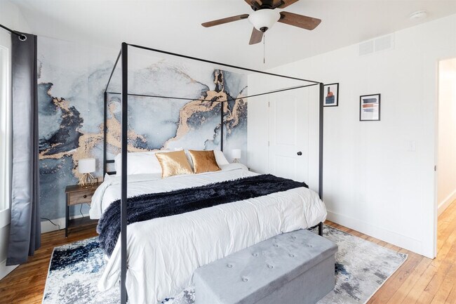 Building Photo - 10628 Lee Ave