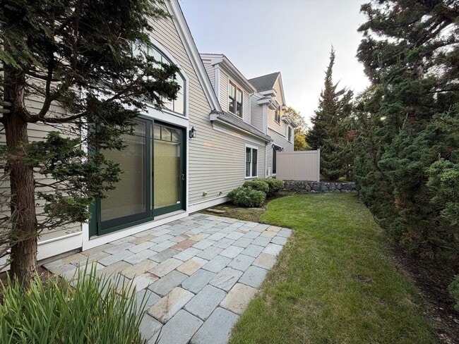 Building Photo - 38 Courtyard Pl