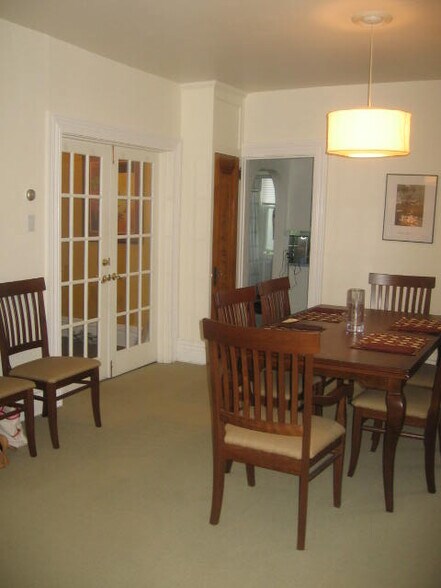 Entrance to Apt. into Dining Room - 364 Lehigh Ave