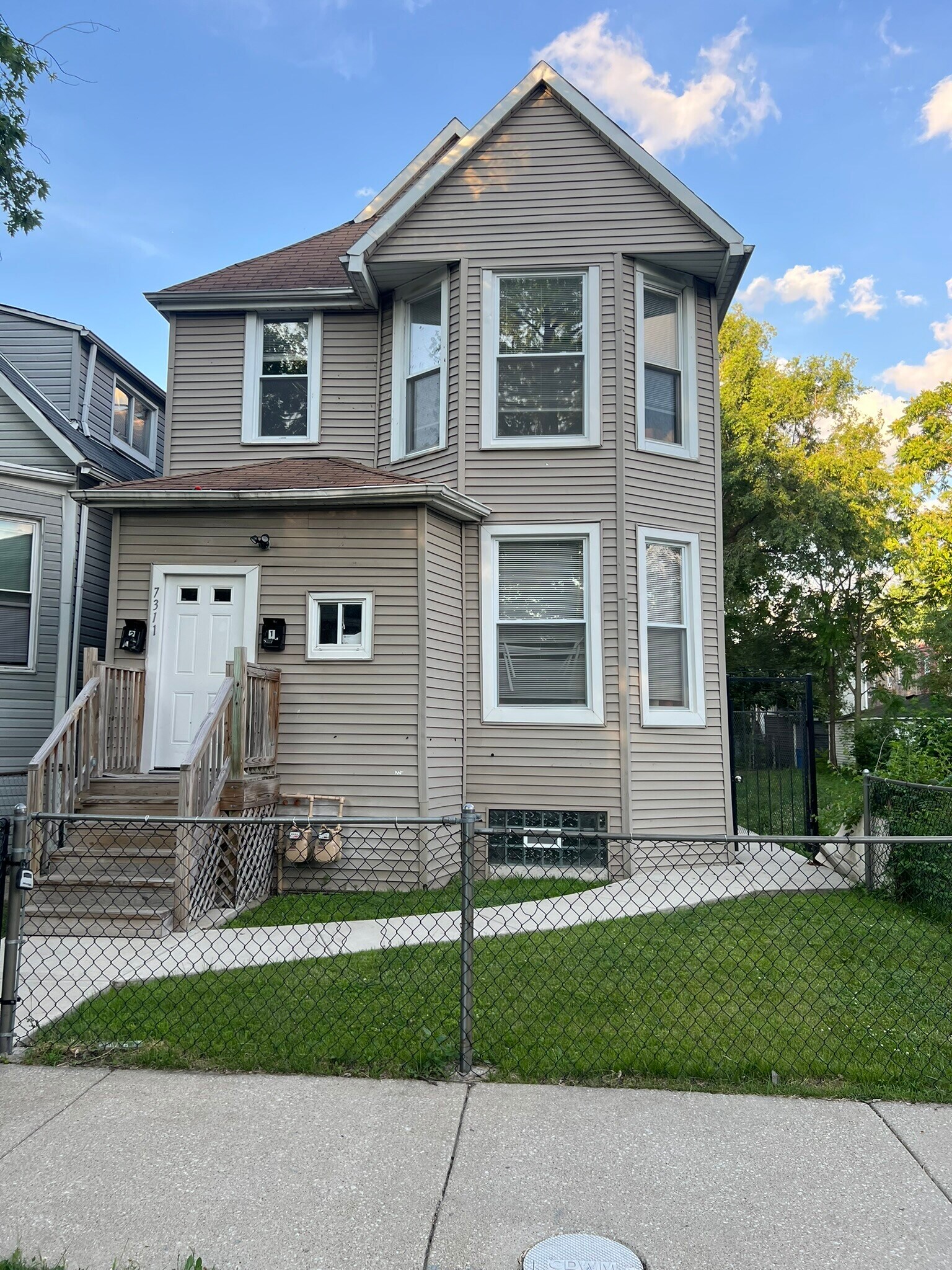Building Photo - 7311 S Dorchester Ave