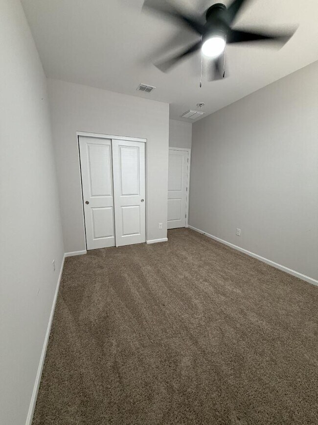 Building Photo - 24553 W Hopi St