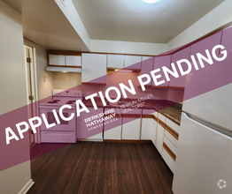 Building Photo - Large 2 Bedroom Townhome with 1 1/2 Baths ...