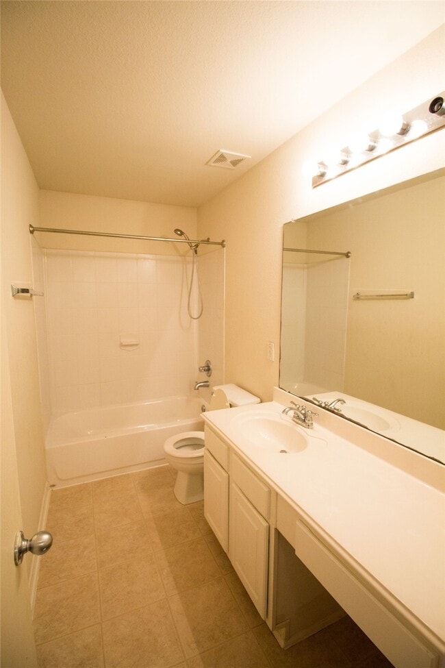 Building Photo - 8011 Singing Sonnet Ln