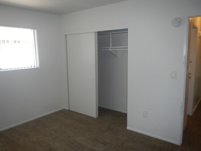 Building Photo - 130 Delano St