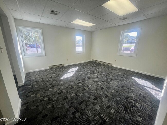 Building Photo - 1157 Westbranch Hwy