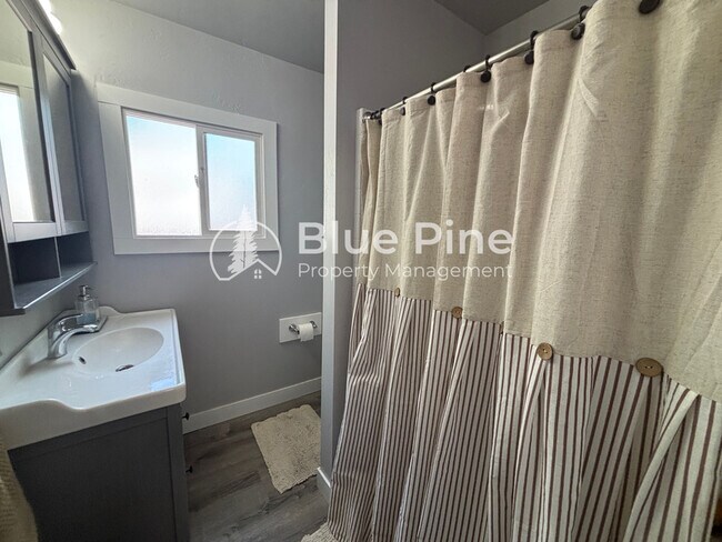 Building Photo - 306 Lawton St