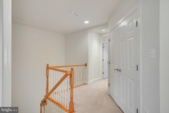 Building Photo - 24949 Bannockburn Terrace