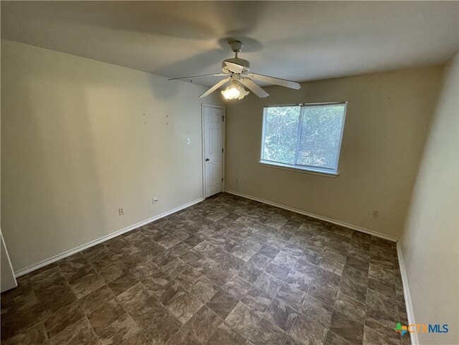 Building Photo - 933 Sagewood Trail