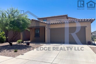 Building Photo - 4Bed/4Bath House w/2 Car Gar in Tucson! $1...