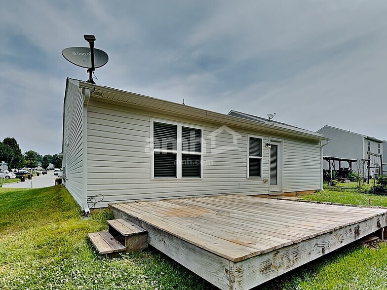 Building Photo - 3248 Laurenfields Way