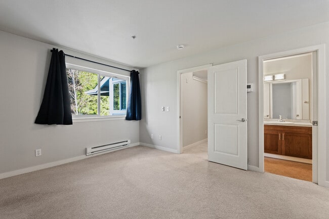 Building Photo - 3926 243rd Pl SE