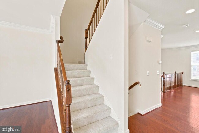 Building Photo - 42615 Beckett Terrace