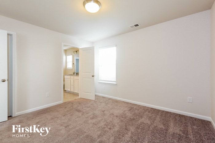 Building Photo - 110 Wild Lily Dr